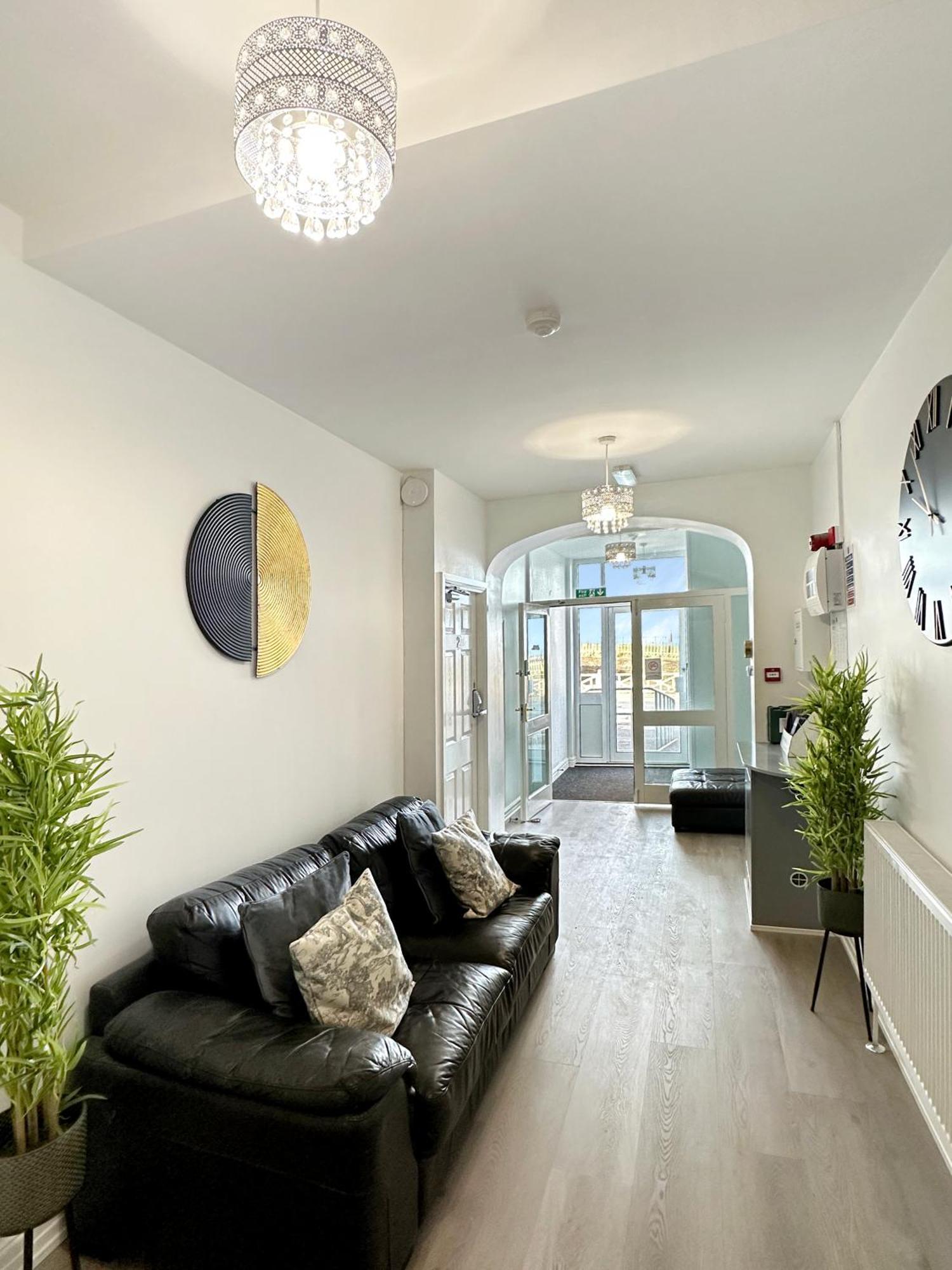 Granada Apartments Queen'S Promenade Blackpool Exterior foto