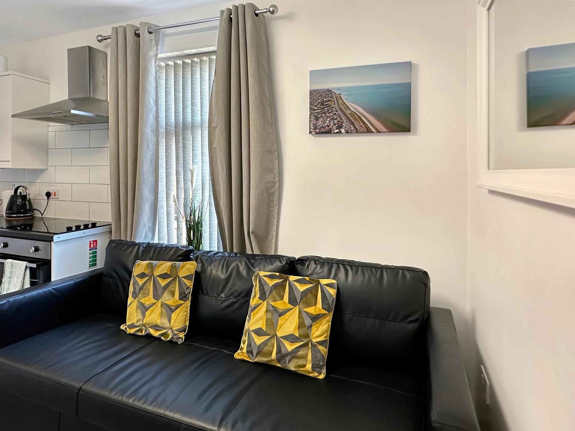 Granada Apartments Queen'S Promenade Blackpool Exterior foto