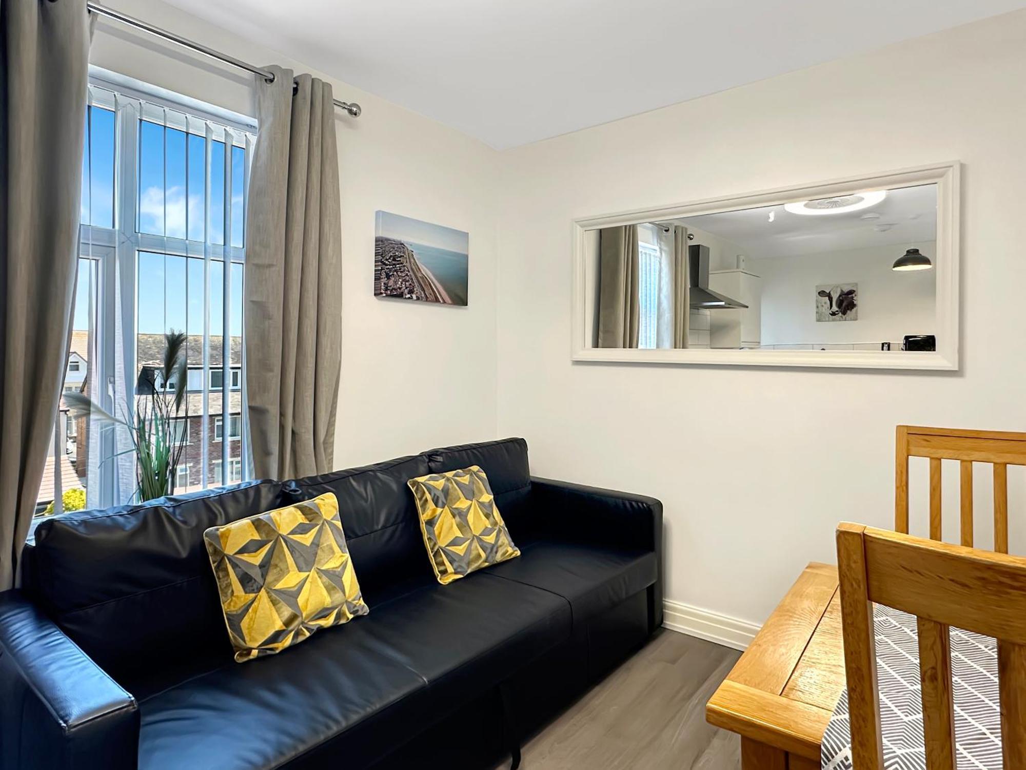 Granada Apartments Queen'S Promenade Blackpool Exterior foto
